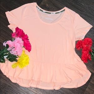 🌺🌸 Cutie Peachy Top Almost New!!🥰🌹